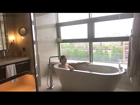 ❤️ Ogromna bejba strastno drka svojo pičko v kopalnici ❌ Sex video na sl.sitevox.top ❌️❤