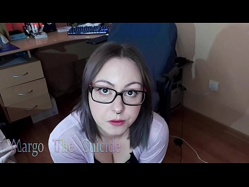 ❤️ Seksi dekle z očali globoko sesa dildo pred kamero ❌ Sex video na sl.sitevox.top ❌️❤