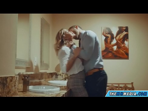 ❤️ Ko vas prsata blondinka zapelje na javnem stranišču ❌ Sex video na sl.sitevox.top ❌️❤